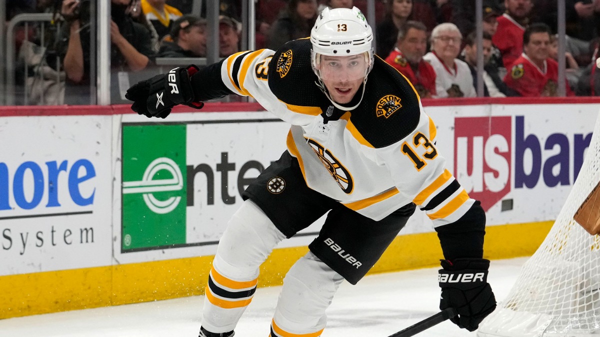 Bruins' Charlie Coyle treating layoff like 'my summer training schedule' -  The Boston Globe