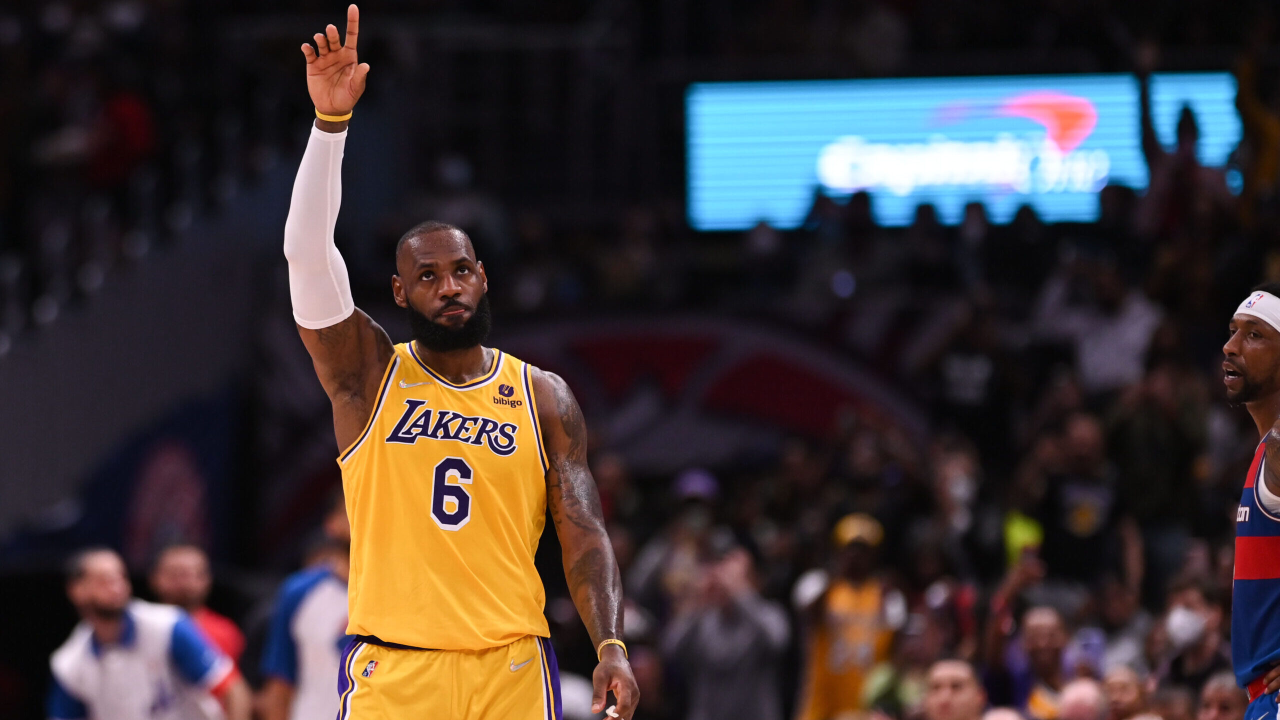 LeBron James Moves Past Karl Malone on the NBA's All-Time Scoring List