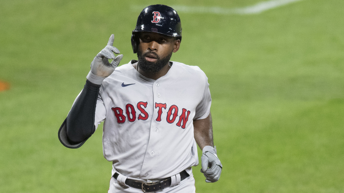 Jackie Bradley Jr. rumors: Brewers 'in mix' for longtime Boston