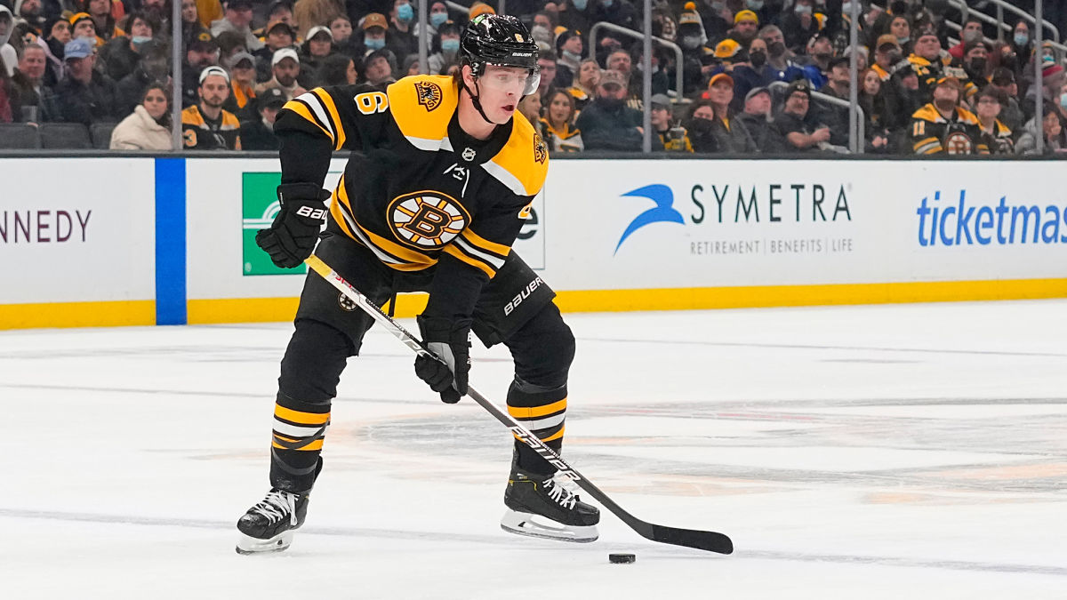 Why Bruins' Mike Reilly Feels 'Rejuvenated' Entering New Season