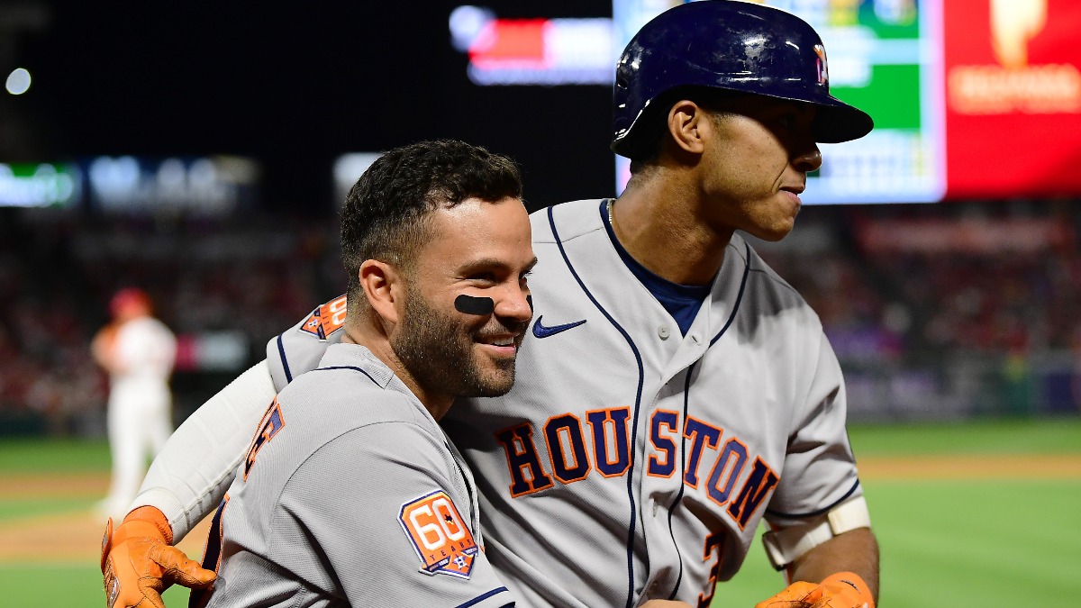 Astros rookie Jeremy Peña hits 1st MLB homer while parents are