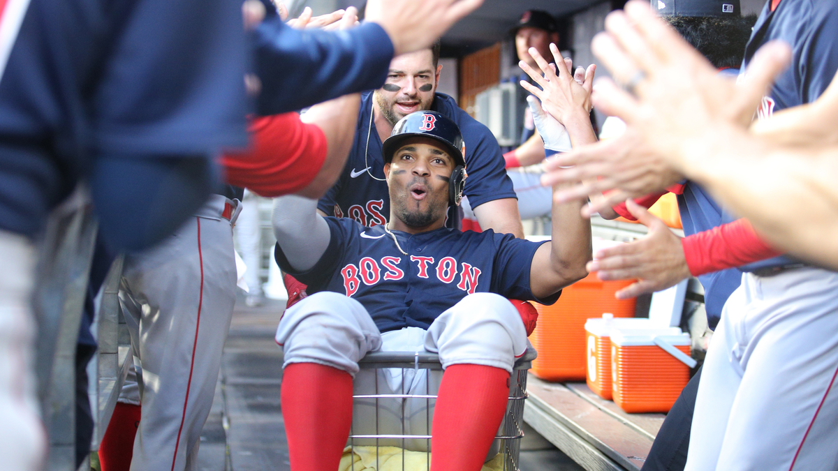 Red Sox having fun with laundry cart home run ritual