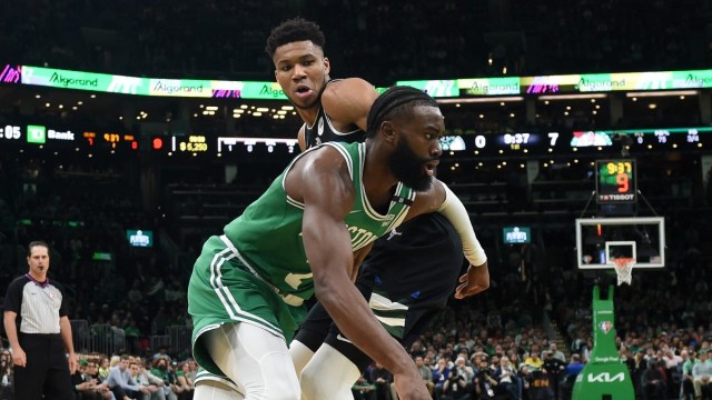 Boston Celtics guard Jaylen Brown (7), Bucks forward Giannis Antetokounmpo (34)