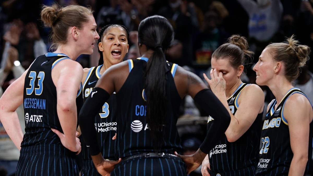 Candace Parker Dominates Game 2, Sky Even Series With CT Sun