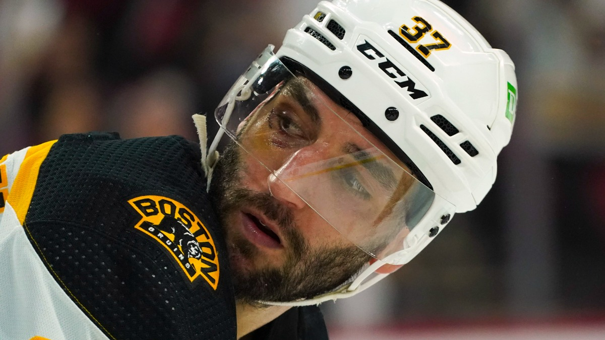 Patrice Bergeron expected to return to Bruins on one-year deal (report) 