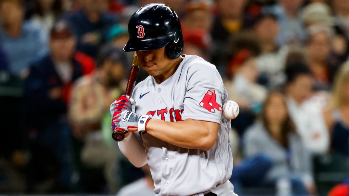 Red Sox topple Rays in opener