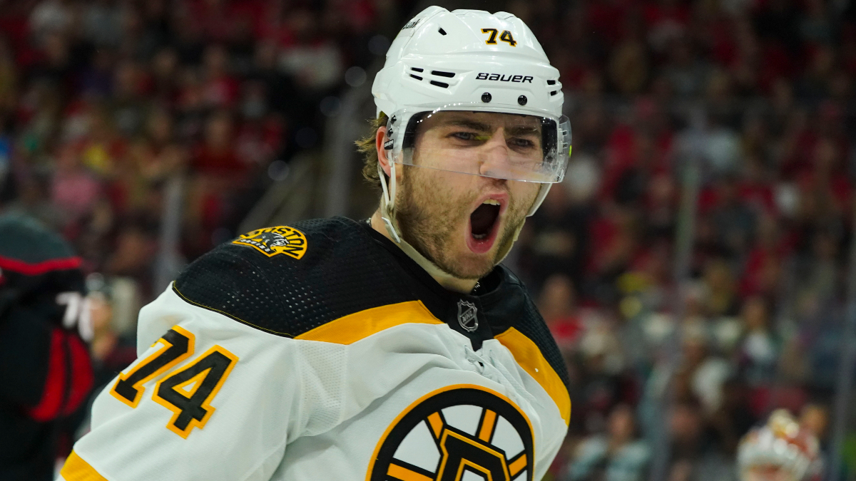 Report: Jake DeBrusk wants to remain a Bruin