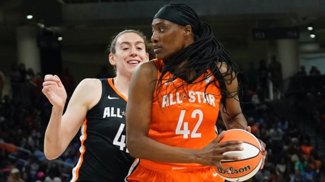 Sylvia Fowles and Breanna Stewart square off in 2022 WNBA All-Star Game.