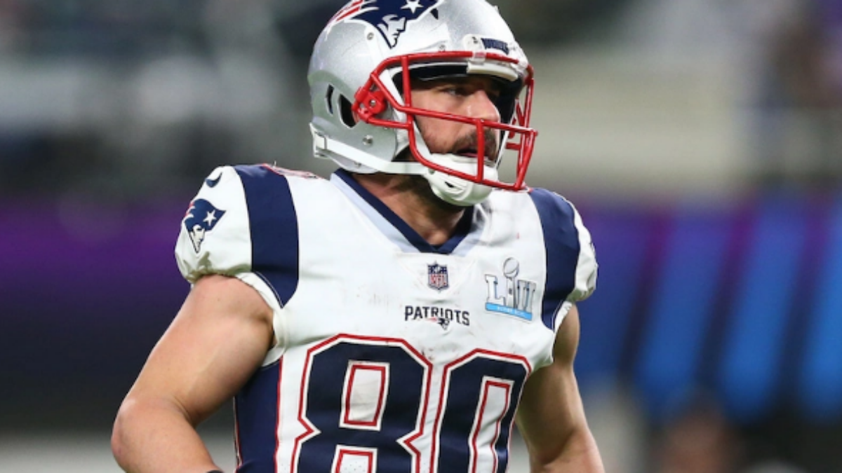 Bill Belichick reacts to Danny Amendola's sudden retirement