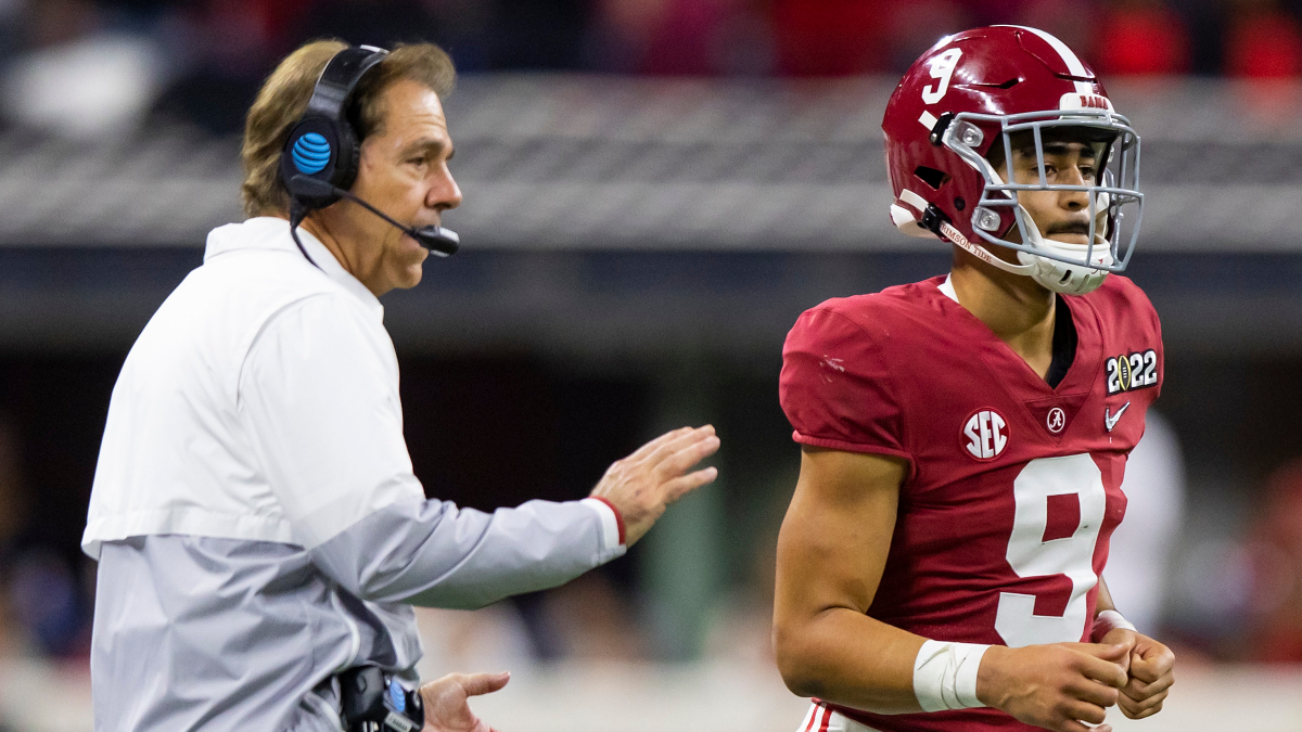 College Football Odds: Coaches Agree With Bookmakers, Favor Alabama