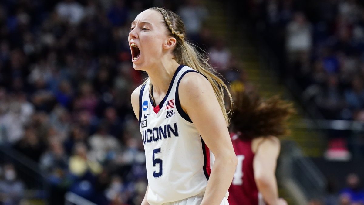 UConn Star Paige Bueckers Tears ACL, To Miss 2022-23 Season