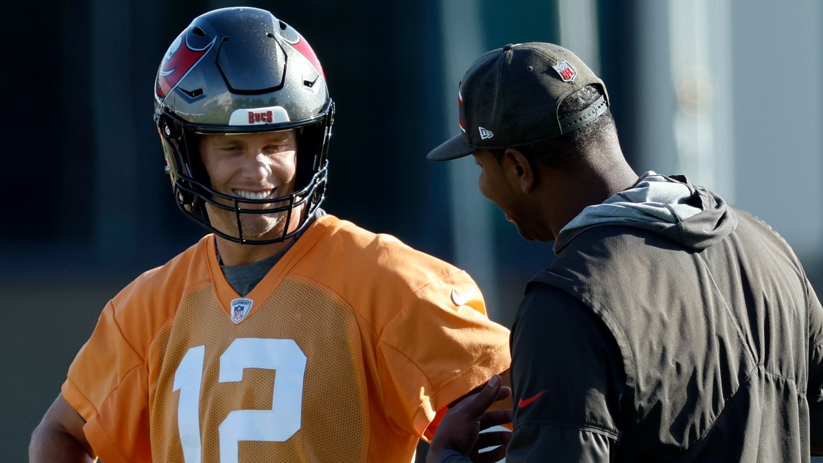 Time off didn't hurt Tom Brady, who reaffirms loyalty to Bucs