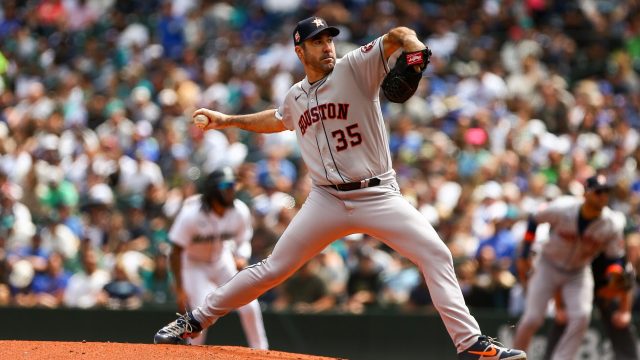 Christian Vázquez trade: Astros acquire Red Sox catcher, per reports 