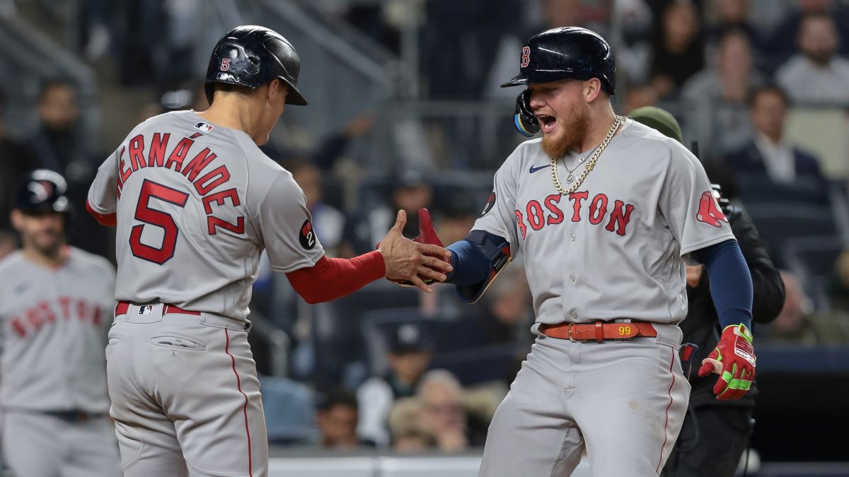 More refreshed' Alex Verdugo back in Red Sox lineup after taking two games  to 'disconnect' - The Boston Globe
