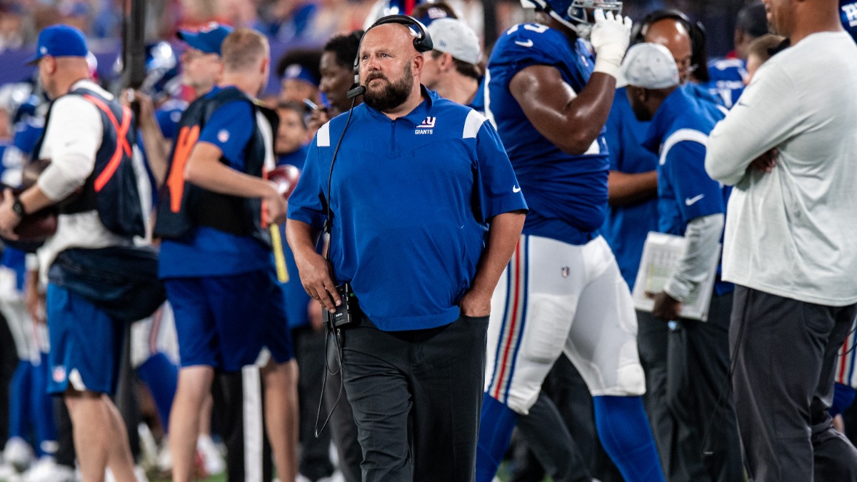 Giants stun Titans after Brian Daboll's bold two-point decision