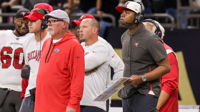 Tampa Bay Buccaneers consultant Bruce Arians and offensive coordinator Byron Leftwich