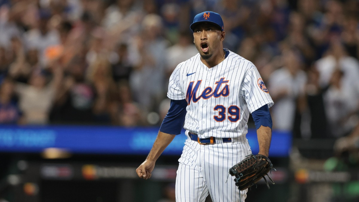 Mets closer Edwin Diaz turns to Pedro Martinez for help