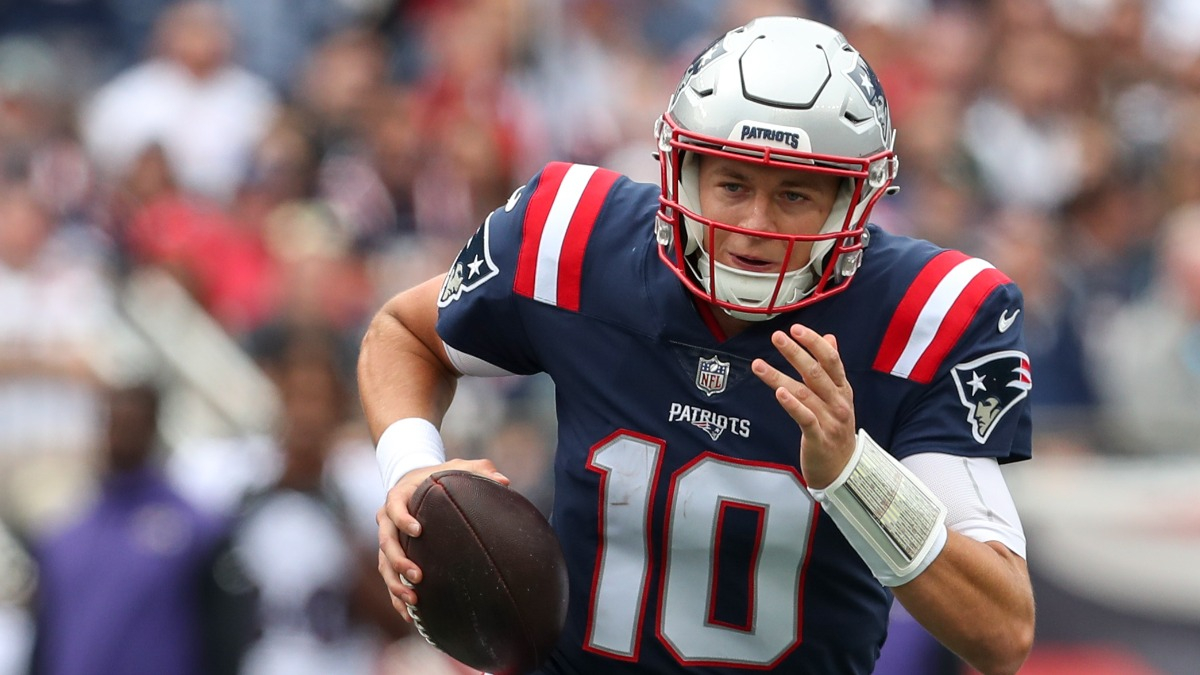 Mac Jones game time ritual from Tom Brady