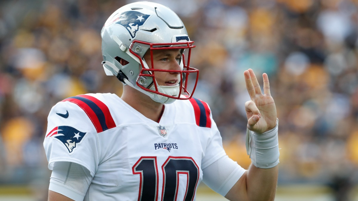 New England Patriots QB Mac Jones Finally Talks: Injury Update, Playing vs.  Chicago Bears? - Sports Illustrated New England Patriots News, Analysis and  More