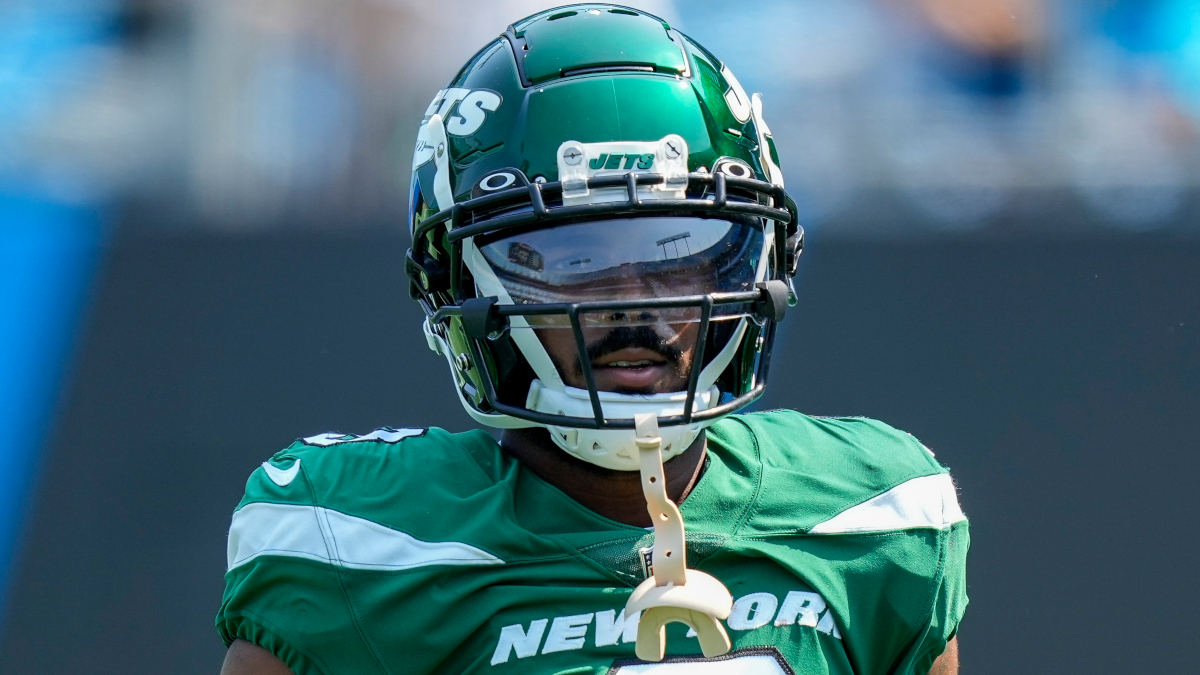 Jets' Elijah Moore frustrated by lack of targets: 'Don't understand'