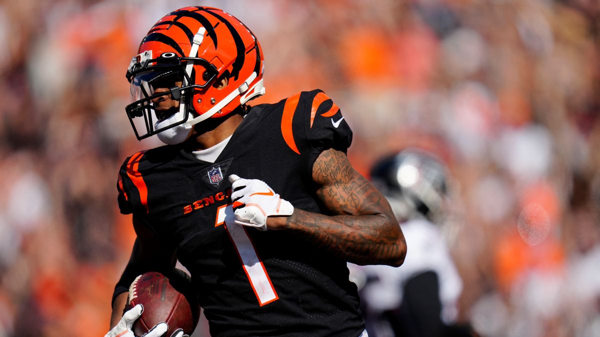 Ja'Marr Chase vents frustration as Bengals offense sputters again: 'I'm  always f—ing open'