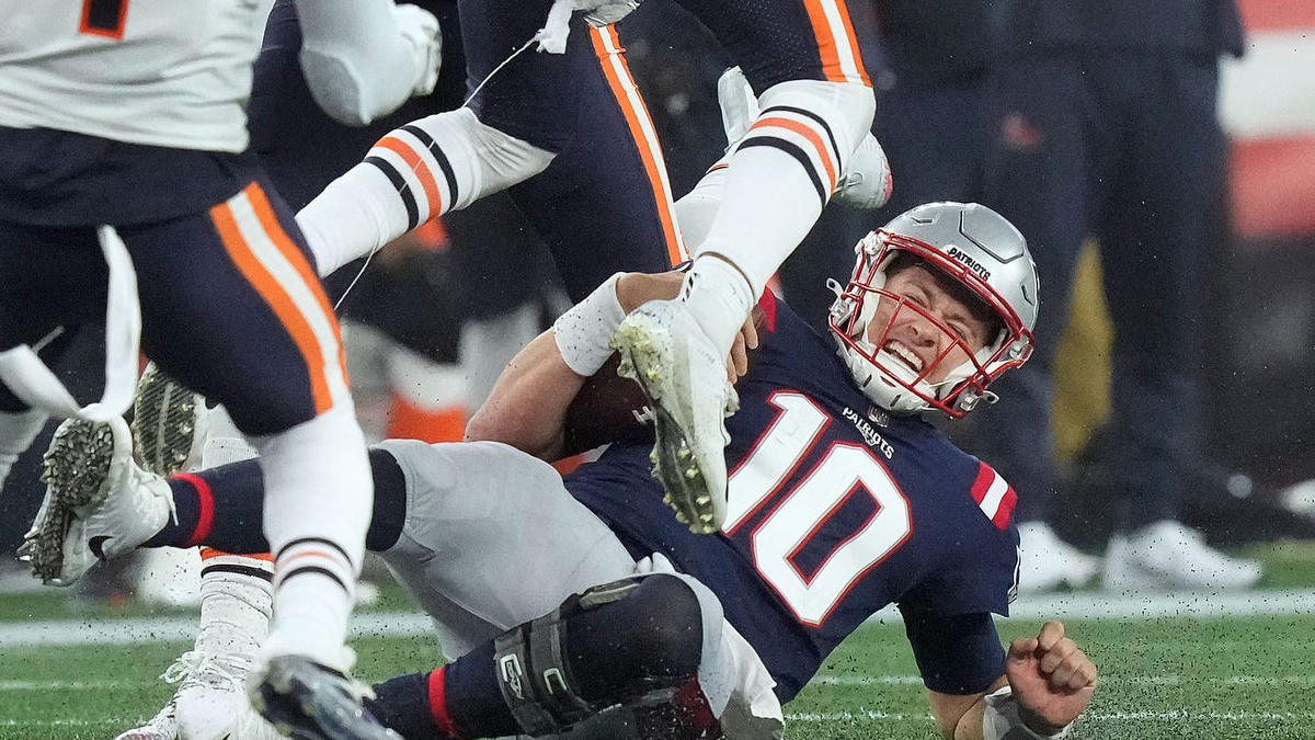 The Manning Bros break down New England Patriots quarterback Mac Jones'  wild QB slide