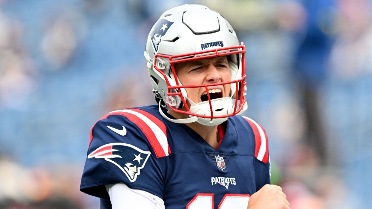 NFL on ESPN - Breaking: Mac Jones will start for the New England Patriots  on Sunday, a source told Field Yates.