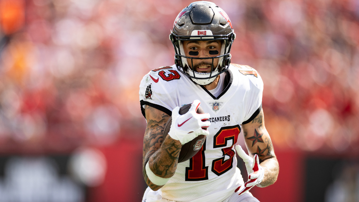 Aggies in the NFL: Check out Mike Evans SWEET pregame fit from Sunday