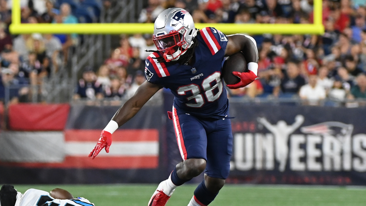 3 Best Prop Bets for Patriots vs Cardinals Monday Night Football Week 14  (Rhamondre Stevenson's Versatility Shines)