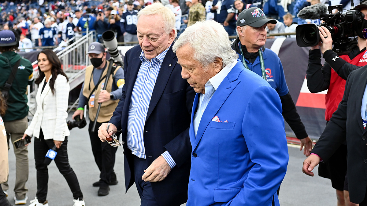 Robert Kraft, Jerry Jones Reportedly Have Heated Exchange