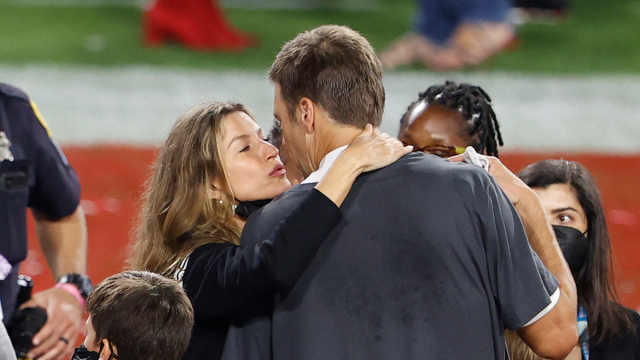Tampa Bay Buccaneers quarterback Tom Brady and wife Giselle Bündchen