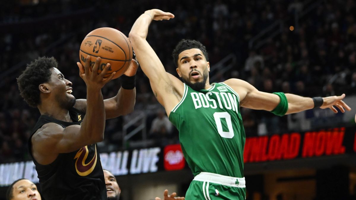 Jayson Tatum's Improved Defense Standing Out At Start Of Season