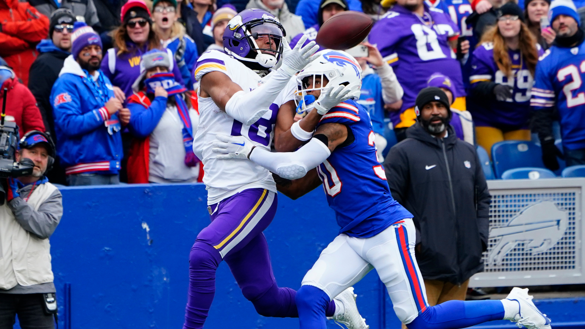 QB Josh Allen Hurdles Minnesota Vikings Defender #MINvsBUF 