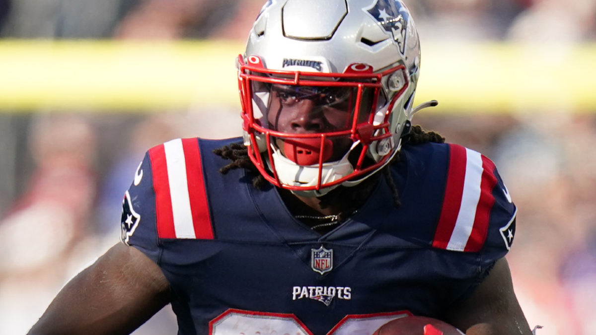 Patriots' Rhamondre Stevenson looks 'ridiculously good' to NFL analyst –  NBC Sports Boston