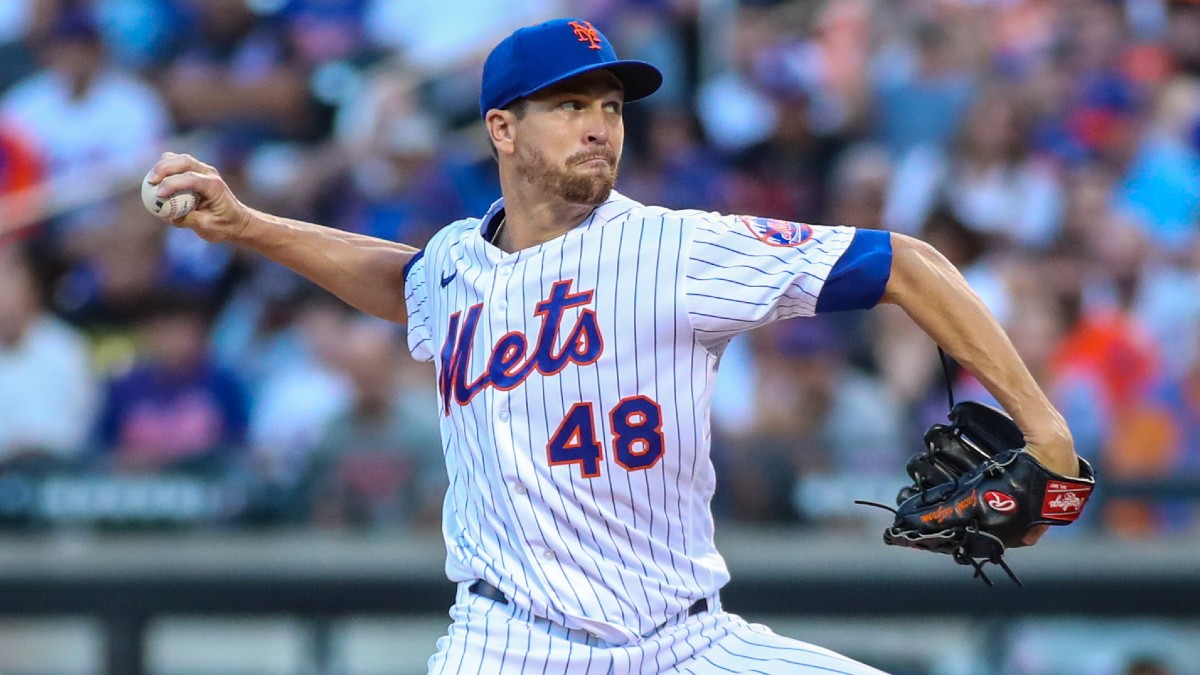 Jacob deGrom breaks 108-year-old MLB record in Mets win