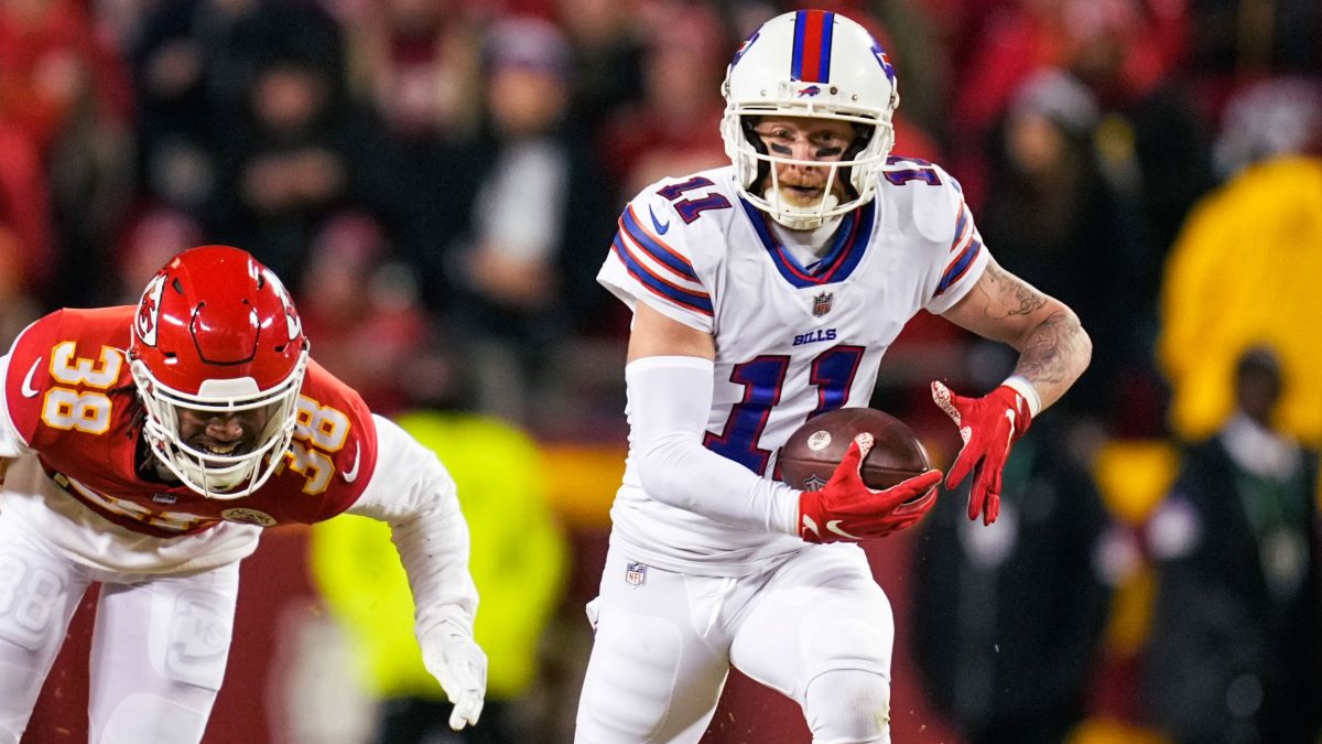 Bills' Cole Beasley takes on pineapple on pizza debate alongside