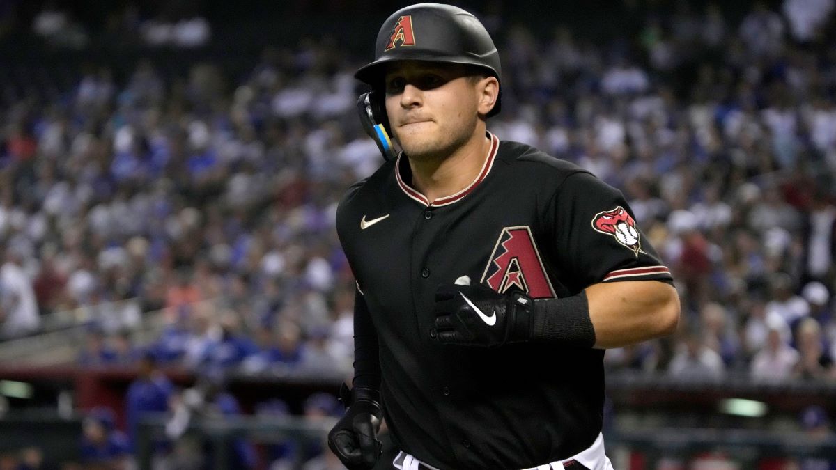 BIG TRADE for the @bluejays The Toronto Blue Jays have acquired outfielder Daulton  Varsho from the Arizona Diamondbacks in exchange for…