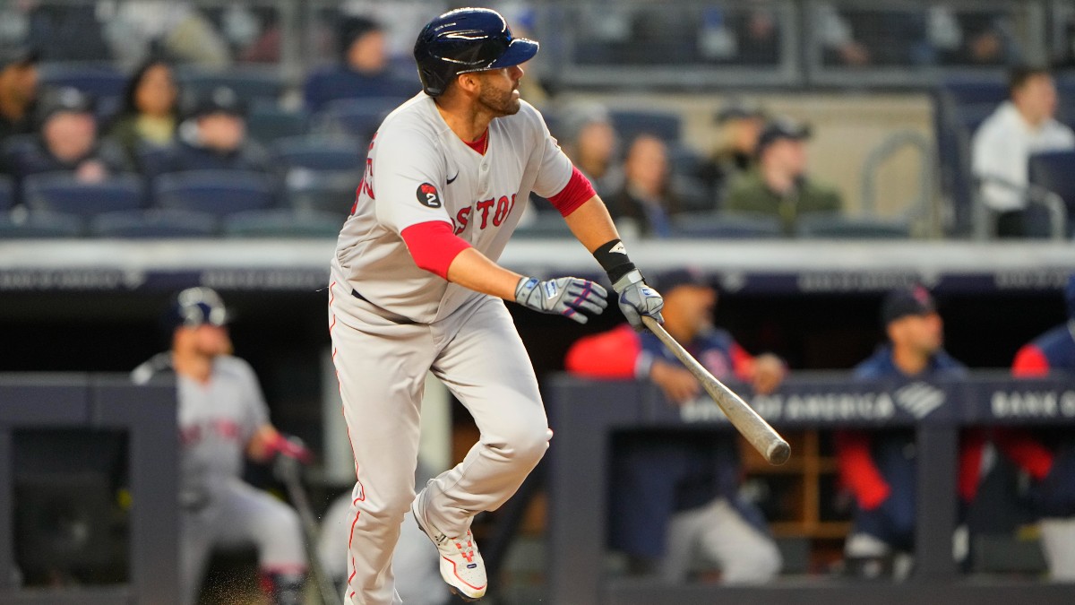 Red Sox add Indians slugger Martinez