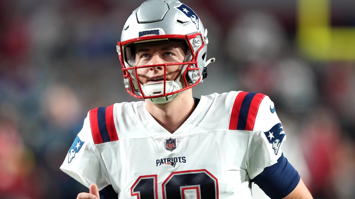 Is Mac Jones Patriots' answer at quarterback? (2022 positional