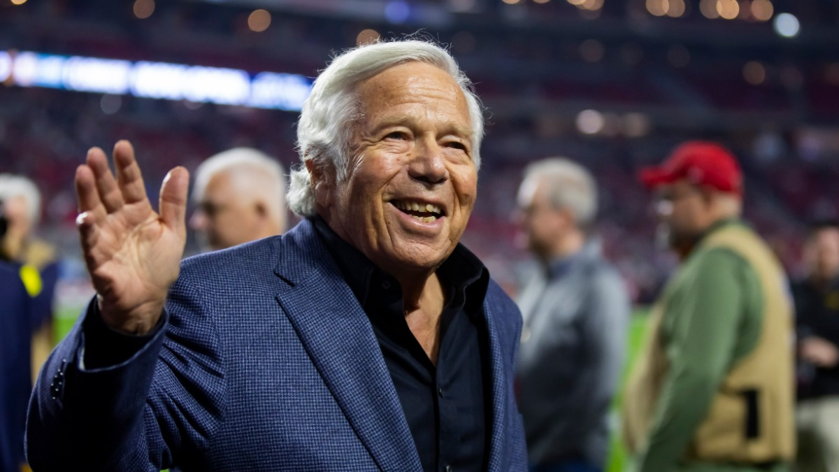 How Ex-NFL Exec Expects Robert Kraft To Handle Patriots' Woes