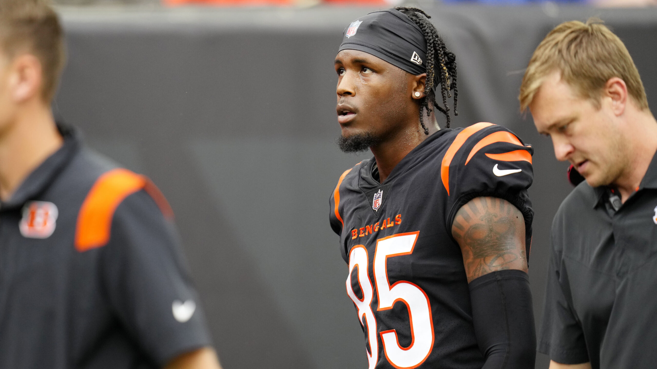 Bengals' Tyler Boyd dislocates finger; injured Tee Higgins plays 1