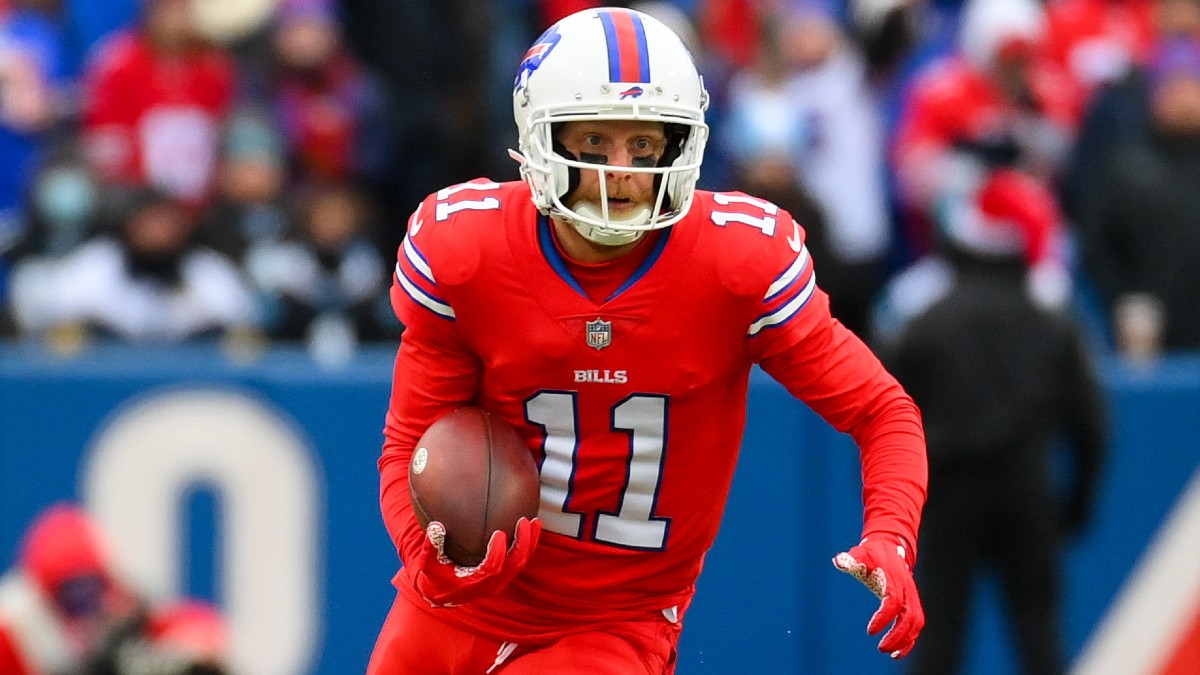 Watch Cole Beasley throw a TD pass on Bills trick play in Week 12 [VIDEO] -  DraftKings Network