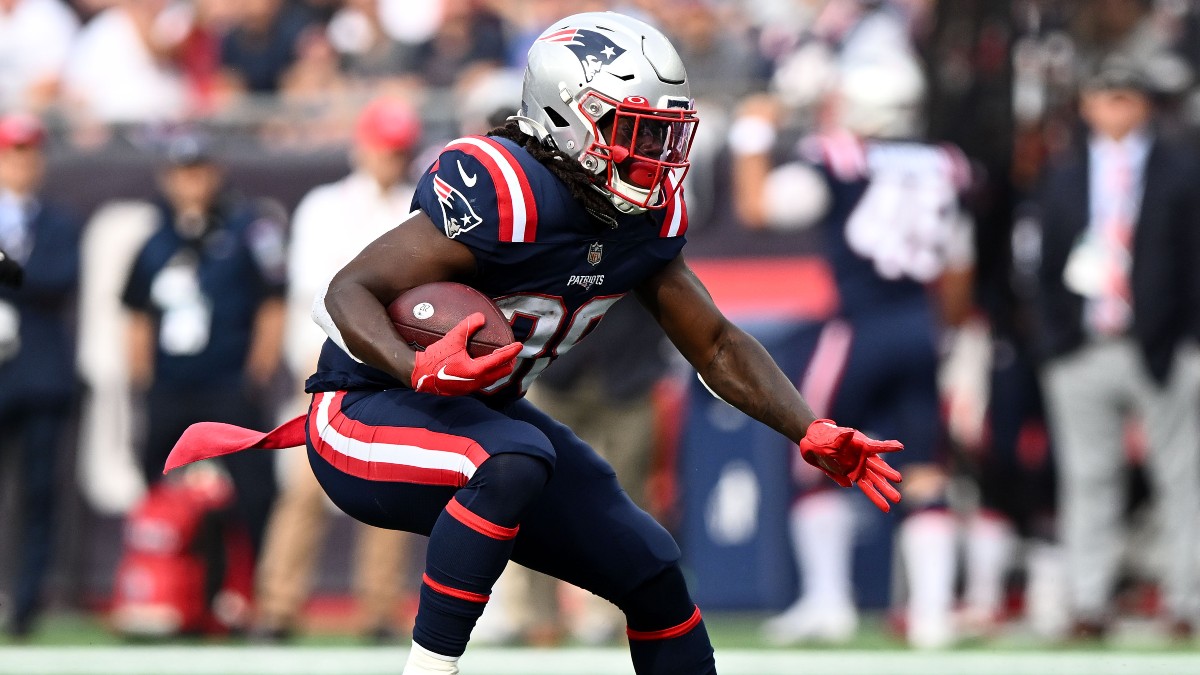 Patriots RB Rhamondre Stevenson to see a heavy workload in Week 6 - Pats  Pulpit