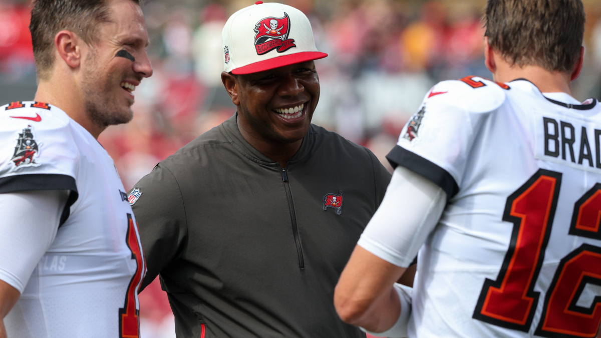 Buccaneers fire offensive coordinator Byron Leftwich and five other  assistants - The Boston Globe