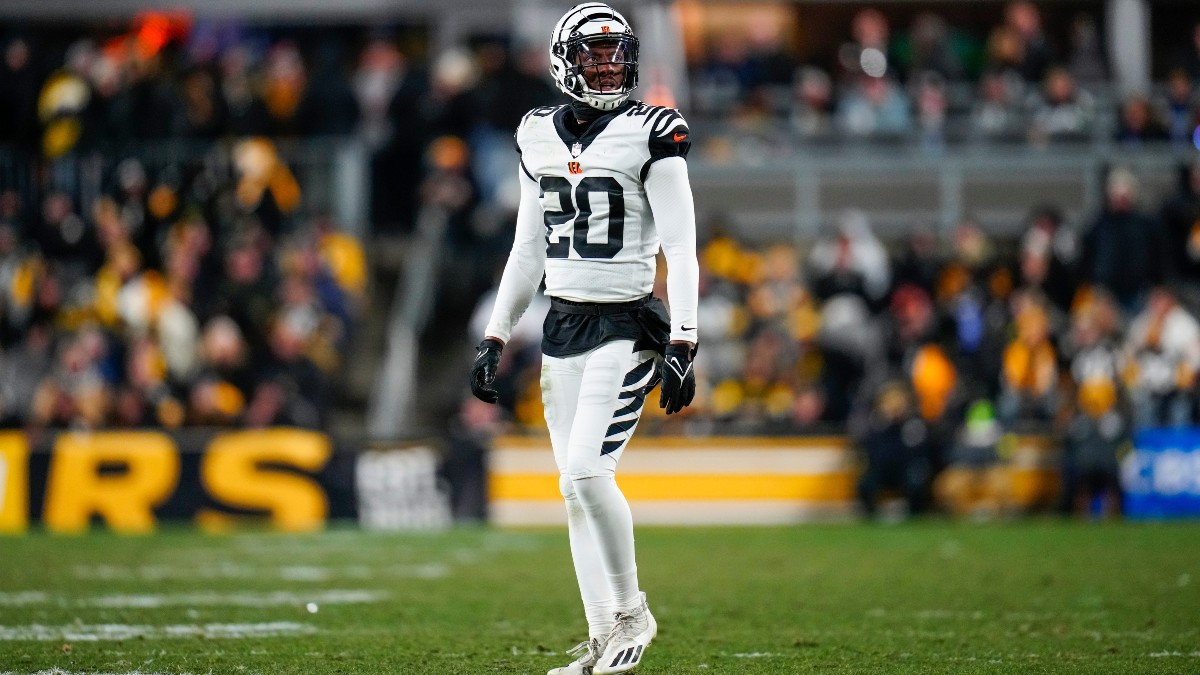 DB on X: Eli Apple haters wya??? He's playing amazing #Bengals   / X