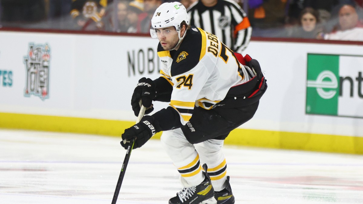 Jake DeBrusk injury: Bruins forward expected back Saturday