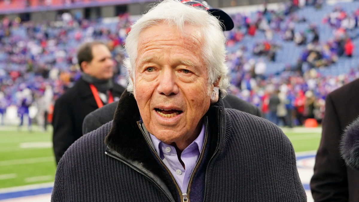 Report: Robert Kraft Willing To Shift Gillette Stadium Back To