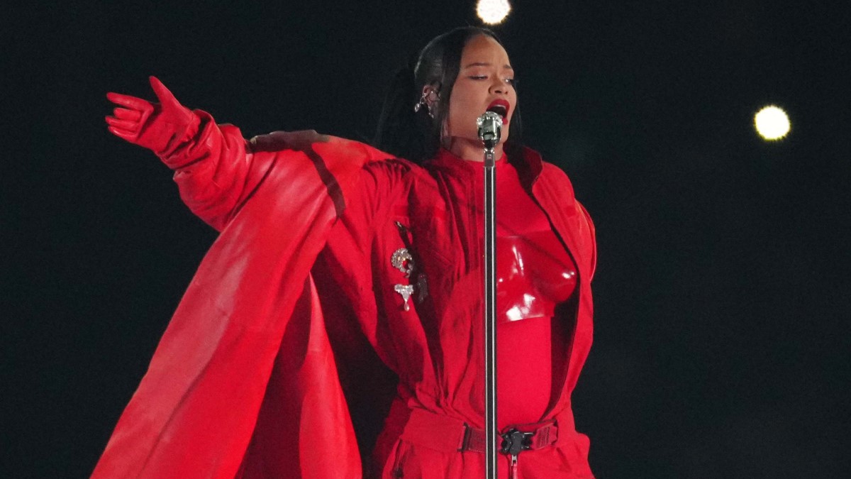 Rihanna's Super Bowl halftime show results in over 100 complaints