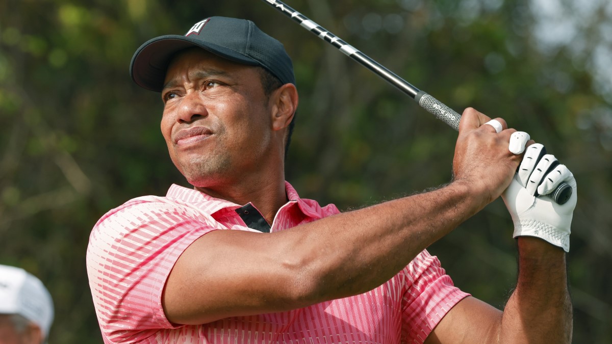 Tiger Woods Surprises Golf World With Return Announcement