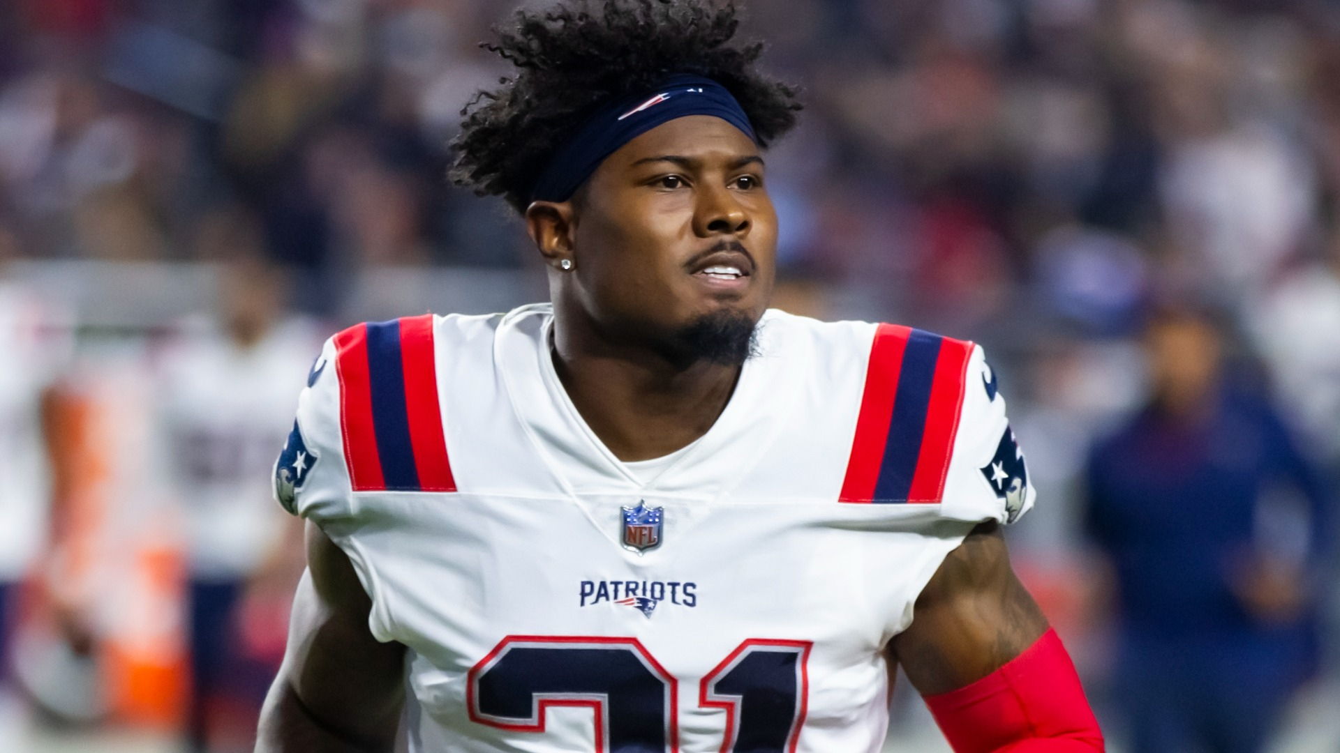 Jonathan Jones Opens Up On Why He Re-Signed With Patriots